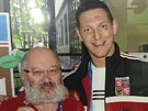 Stanislav Salajka pózuje s judistou Lukáem Krpálkem, který si z univerziády z...