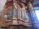 Pokozené varhany v kostele sv. Petra a Pavla v Broumov opravili varhanái...