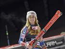 Americká lyaka Mikaela Shiffrinová v cíli paralelního slalomu v Courchevelu