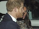 Princ Harry a Meghan Markle pijeli na vánoní obd ke královn (Londýn, 20....