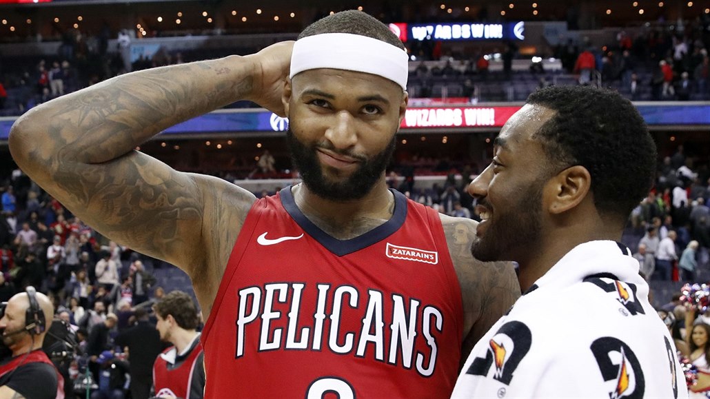 KAMARÁDI ZE �KOLY. DeMarcus Cousins (vlevo) z New Orleans s n�kdej�ím...