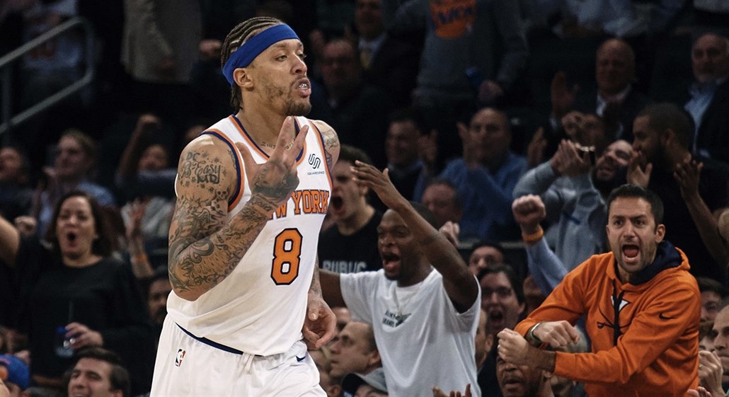 Michael Beasley si u�ívá p�íze� fanou�k� New York Knicks.