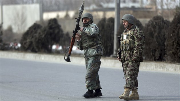 Afghnsk bezpenostn sloky v ulicch Kbulu (18. prosince 2017)