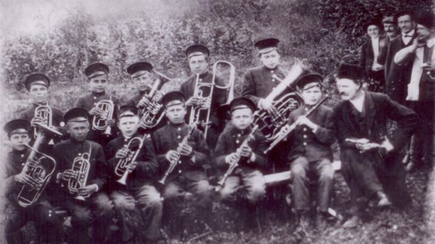 Učitel Kabbat a jeho dechová hudba (Tekos, počátek 20. století)
