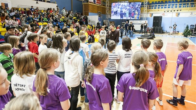 Fotografie z charitativn akce Sportovn hvzdy dtem Olomouckho kraje.