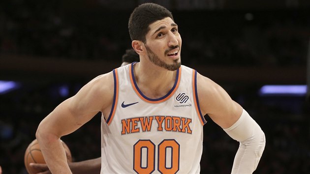 Enes Kanter z New Yorku nen spokojen s rozhodnutm sudch.