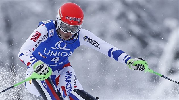 Slovensk slalomka Petra Vlhov na svahu v Lienzu.