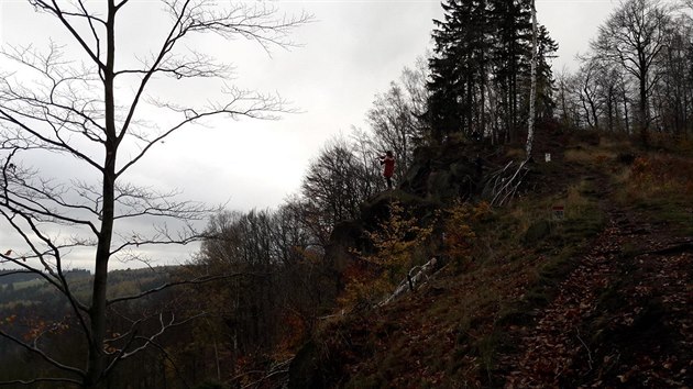 Kapela Benjaming´s Clan natočila v Jestřebích horách coververzi Posledního mohykána.