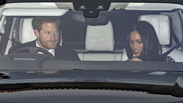 Princ Harry a Meghan Markle přijeli na vánoční oběd ke královně (Londýn, 20. prosince 2017).