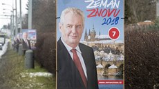 Znovuzvolení prezidenta Miloše Zemana propagují po Praze nové plakáty. Tento je...