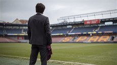 LOUČENÍ. Tomáš Rosický na stadionu Sparty poté, oznámil konec kariéry.