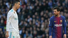 Dv� nejv�t�í hv�zdy. Cristiano Ronaldo (vlevo) z Realu Madrid a Lionel Messi z...