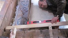 Poškozené varhany v kostele sv. Petra a Pavla v Broumově opravili varhanáři...