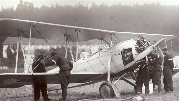 Vojenský školní letoun pro elementární výcvik Praga E.39