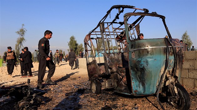 Na pohbu na vchod Afghnistnu zabil sebevraedn atenttnk 15 lid (31. prosince 2017)