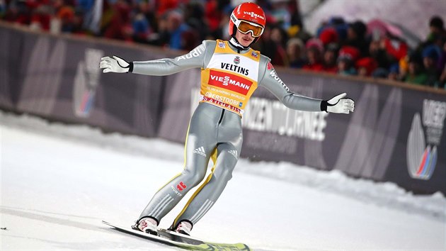 Nmeck skokan na lych Richard Freitag skonil v Oberstdorfu druh.