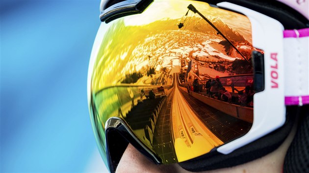 Český skokan na lyžích Vojtěch Štursa během kvalifikace na závod Turné čtyř můstků v Ga-Pa