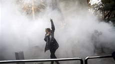 V Íránu lidé protestují proti režimu. Demonstrace začaly jako projev...