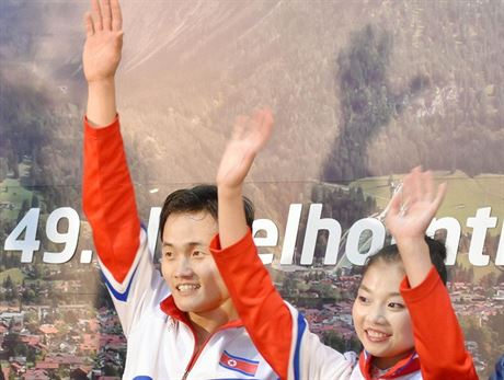 Krasobruslaská sportovní dvojice Rjom Te-ok a Kim u-sik