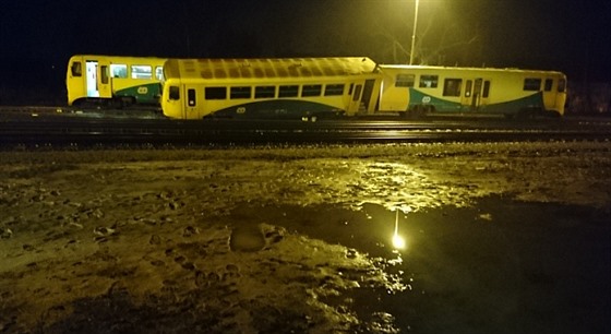 O plnoci se srazily dva osobní vlaky bez cestujících v eské Líp (6. ledna...