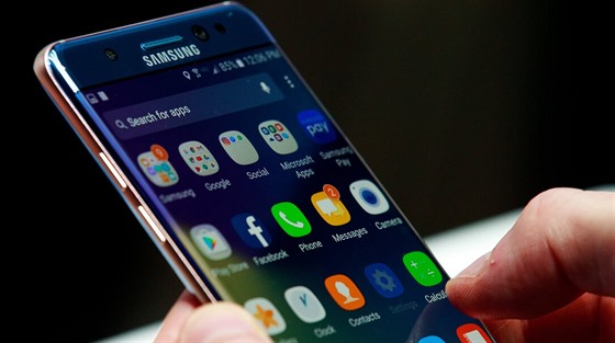 Samsung se od umlého zpomalování svých smartphon formou softwarové...