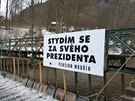 Billboard proti Zemanovi v Hornm Marov v Krkonoch
