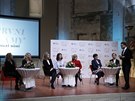 Debata partnerek kandidát na Hrad. Lucie Talmanová (manelka Mirka Topolánka),...