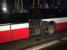 V Michli se stráníci mstské policie srazili s tramvají a autobusem.