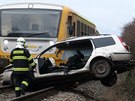 Sr�ka osobn�ho auta s vlakem si na Berounsku vy��dala lidsk� �ivot....