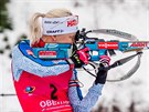 Finská biatlonistka Kaisa Mäkäräinenová pi nástelu ped stíhacím závodem v...