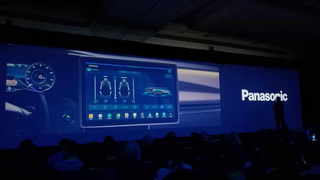 Panasonic spolupracuje s Amazonem i Googlem, digitální asistentky tak mí�í od automobil�.