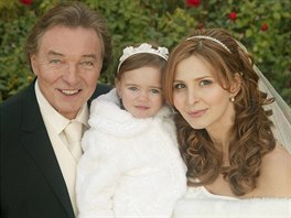 Zp�vák Karel Gott se v americkém Las Vegas o�enil se svou dlouholetou...