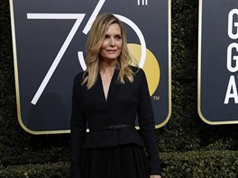 Michelle Pfeifferová na Zlatých glóbech (Beverly Hills, 7. ledna 2018)