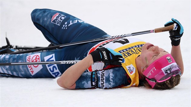 VYERPN. Ameranka Jessica Digginsov s vypjetm vech sil urvala v zvod Tour de Ski tet msto.