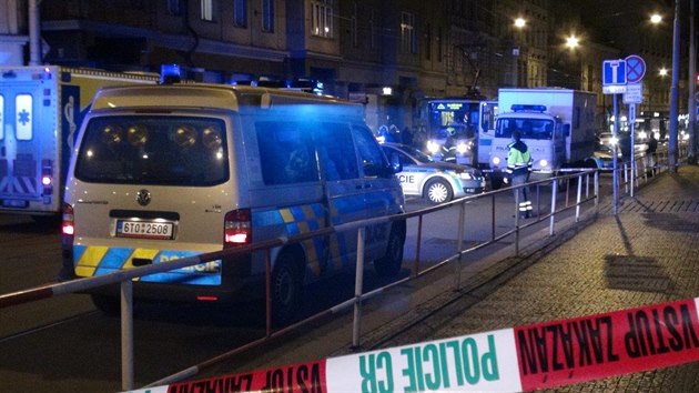 Řidič pod vlivem alkoholu srazil v centru Prahy v noci na 1. ledna mladou ženu, šestadvacetiletá cizinka zemřela na místě. Nehoda se stala u Myslíkovy a Spálené ulice.