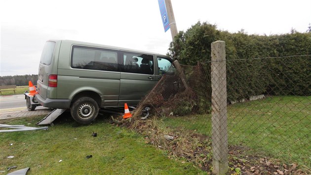 VW Transporter havaroval v Mlce na Jindichohradecku.