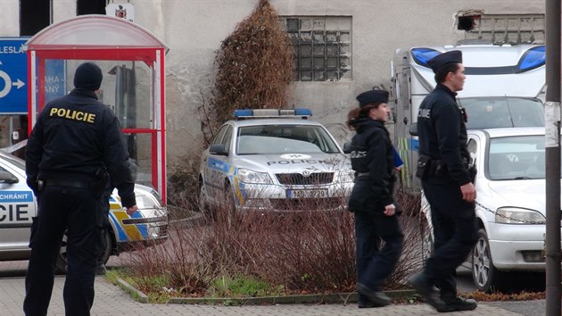 Potu v Mlnku vyloupil mu, kter si na pepce vynutil hotovost noem. Ppad vyetuje policie. (9.1.2018)