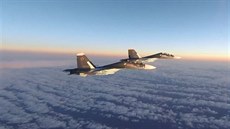 Ruské stroje SU-30SM pohledem pilota americké F-15 kdesi nad Baltem