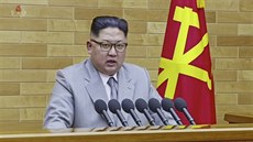 Kim Čong-un při novoročním projevu (1. ledna 2018)