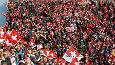Nadené výcarské publikum bhem Svtového poháru v Adelbodenu