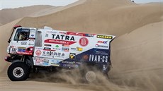 Tatra posádky Martin Šoltýs, Tomáš Šikola a Josef Kalina na trati Rally Dakar...