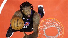 DeAndre Jordan z LA Clippers zakonuje na ko Oklahoma City.