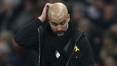 Pep Guaridola, trenér Manchester City, bhem utkání s Bristolem