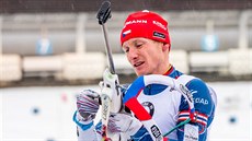 Český biatlonista Ondřej Moravec během nástřelu před sprintem v Oberhofu