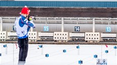 eský biatlonista Tomá Krupík bhem nástelu ped sprintem v Oberhofu