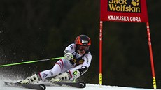 Rakouská lyaka Stephanie Brunnerová na trati obího slalomu v Kranjské Goe.