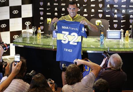 Carlos Tevez se potetí vrátil do Boky Juniors.