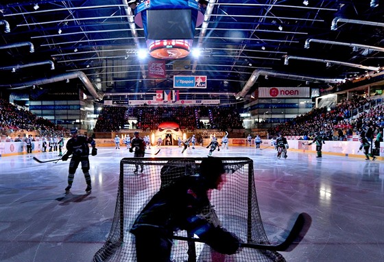 Kadý hokejový stadion má svou vlastní a jedinenou atmosféru
