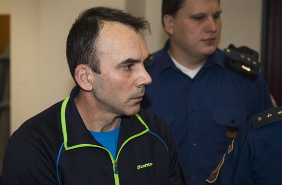 Marius Daniel Ionica z Rumunska je obžalovaný z toho, že shodil ženu ze šestého...