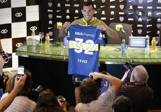 Carlos Tevez se potetí vrátil do Boky Juniors.